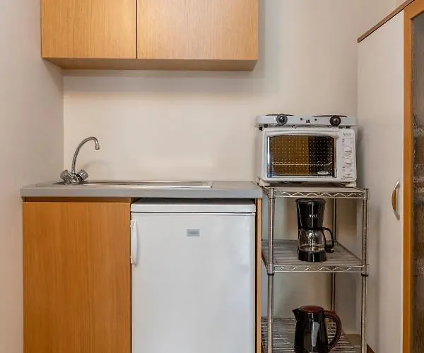 Couple's Getaway , Modern Amenities & Sophisticated Style